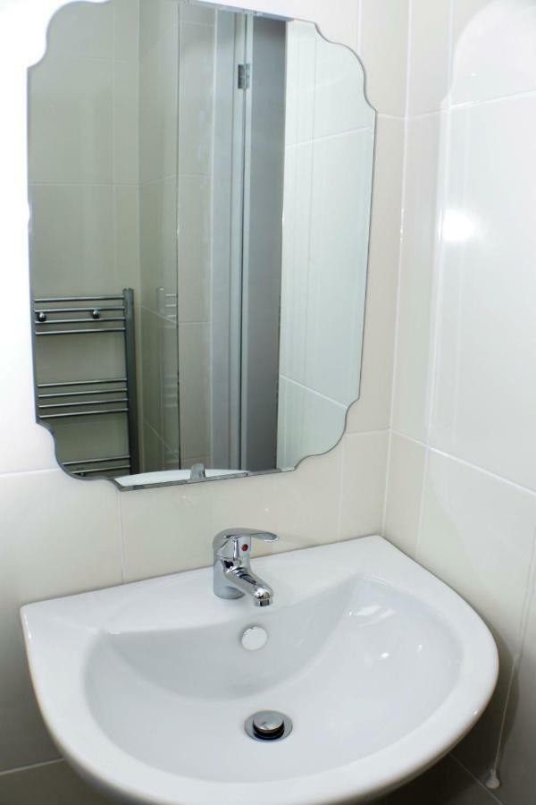 מנצ'סטר Oyo Hala Guest House מראה חיצוני תמונה